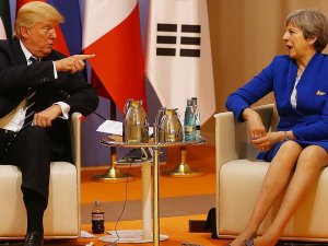 Donald Trump ile Theresa May Davos'ta görüştü