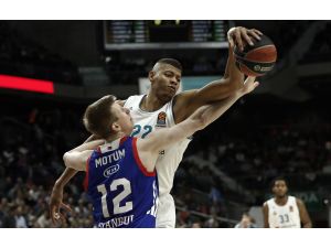 Real Madrid: 87 - Anadolu Efes: 68
