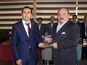 Karaca ve Soran'a plaket
