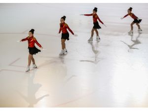 Türkiye Senkronize Buz Pateni Şampiyonası, İzmir'de başladı