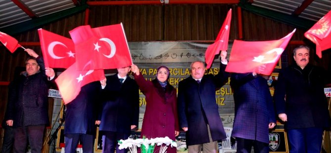FatmaToru pazarcı esnafıyla buluştu