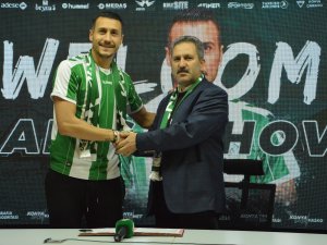 Jahovic, rekor kıramadan ayrıldı