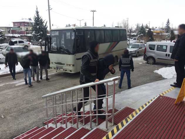 Konya'daki Uyuşturucu Operasyonunda 17 Kişi Tutuklandı