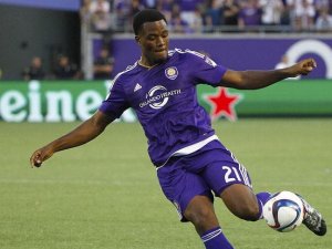 Beşiktaş, Larin için görüşmelere başladı