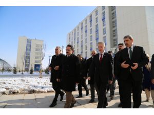 Sivas'ta 3 bin kişilik öğrenci yurdu hizmete girdi