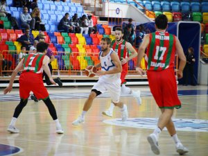 Dev adamlarda galibiyete gitti