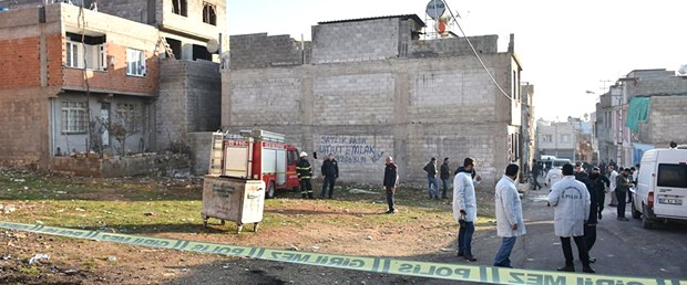 Kilis'te kent merkezindeki lokantaya roket düştü!