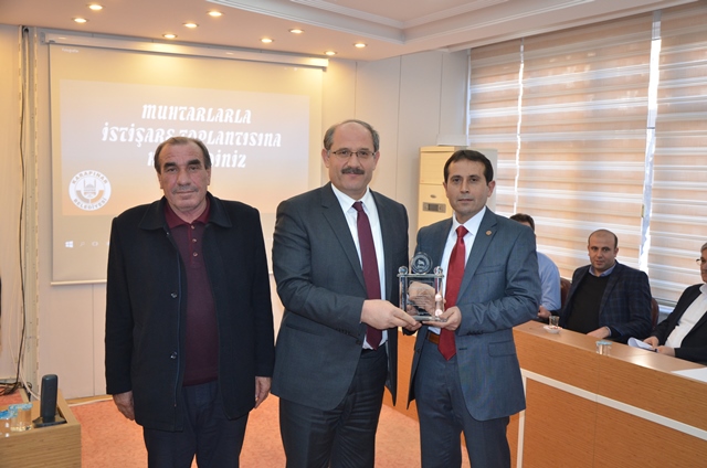 YAKA, MAHALLE MUHTARLARI İLE İSTİŞARE TOPLANTISI YAPTI