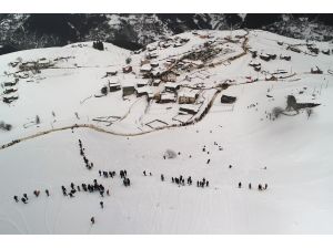 Rize'de "lazboard"lu kayak şenliği