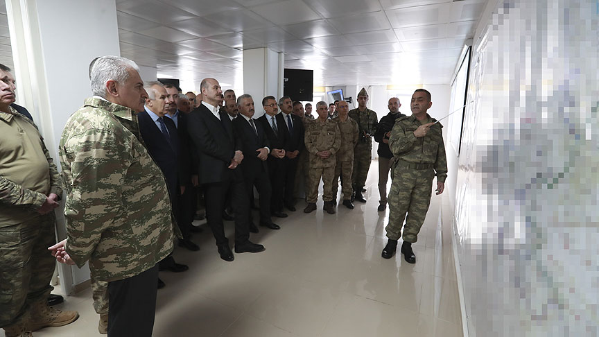 Başbakan Yıldırım'dan harekat merkezine ziyaret