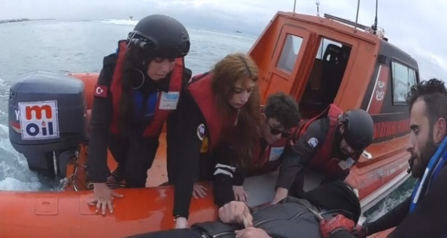 İstanbul Boğazı'nda dev tatbikat film sahnelerini aratmadı