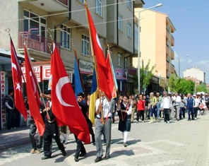 Kulu'da Atatürk'ü anma ve halk yürüyüşü düzenlendi