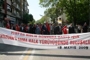 Atatürk'ü Anma Halk Yürüyüşü düzenlendi