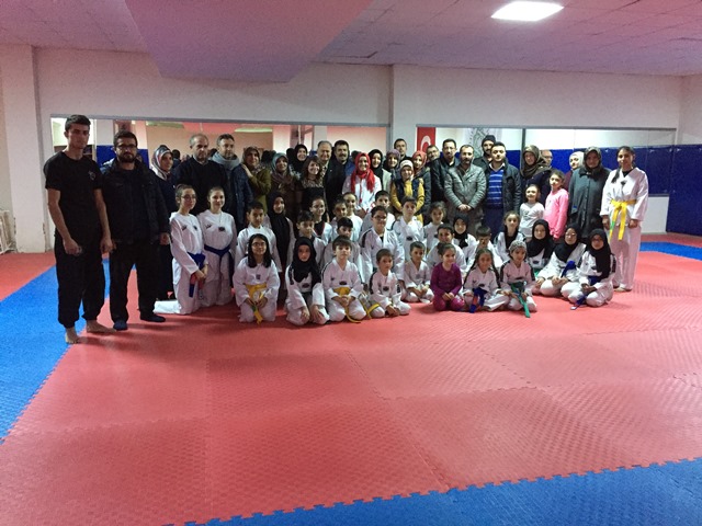 Tekvandocularda kemer heyecanı