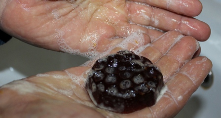 Cilt bakımında bayanların tercihi ballı sabunlar