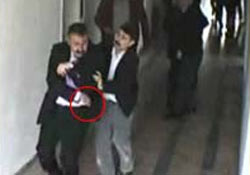 Koridorda insan avı