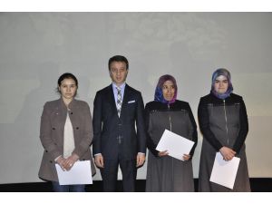Badem yetiştiriciliği kursiyerleri sertifikalarını aldı