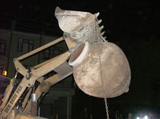 Nadas edilen tarladan küp çıktı