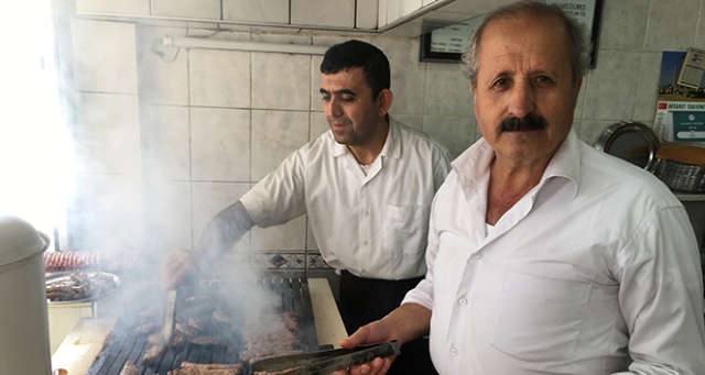 İzmir’den Amerika’ya kargoyla pişmiş köfte gönderiyor