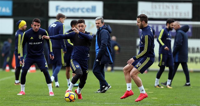 Fenerbahçe'de Başakşehir hazırlıkları başladı