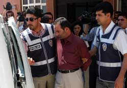 Polisden yolsuzluk operasyonu