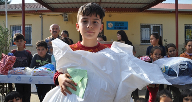 Öğrencilerden Mehmetçiğe duygulandıran hediye