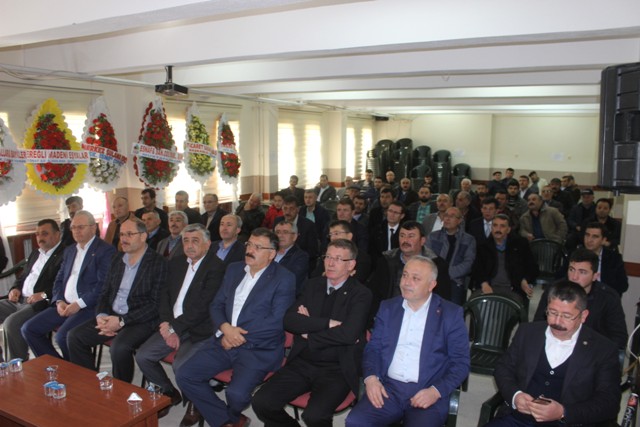 Karapınarlı şoförlerden Bozu'yu "güven oyu"