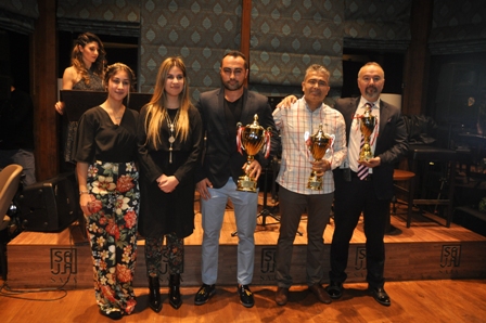 Şampiyonlar kupalarını aldı