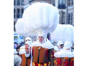 Belçika'da "Binche Karnavalı" kutlandı