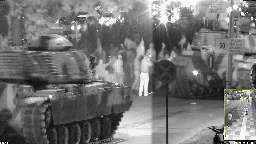 "Tanklar bizi sıkıştırarak köprüden atmaya çalıştı"