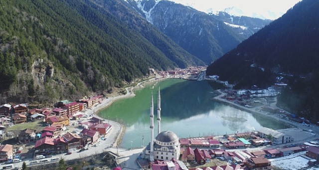 Uzungöl çamur ve alüvyonlardan temizlendi