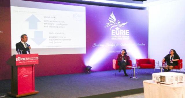 Her ülkenin ulusal kimliğini güçlendirmek amaçlanıyor