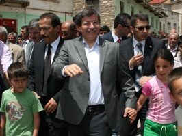 Davutoğlu Kazak'ları davet etti