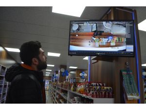 Aydın'da dolandırıcılık güvenlik kamerasında