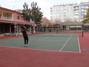 Okullararası teniste şampiyonlar belli oldu
