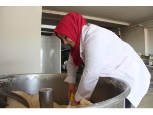 Evdeki "yufka" tecrübesini iş hayatına taşıdı