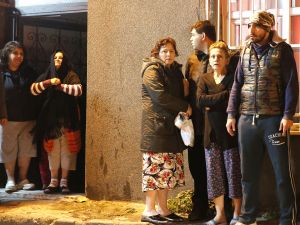 Fatih'te gecekonduda çıkan yangın söndürüldü