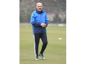 Karabükspor ilk deplasman galibiyetini almak istiyor