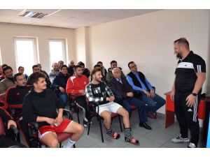 Sivasspor kulüp personeline ilk yardım eğitim verildi