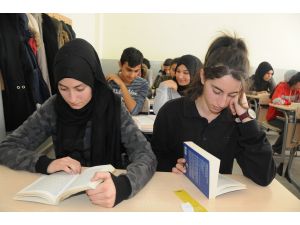 Çermikli kızlar okullaşmada erkekleri geçti