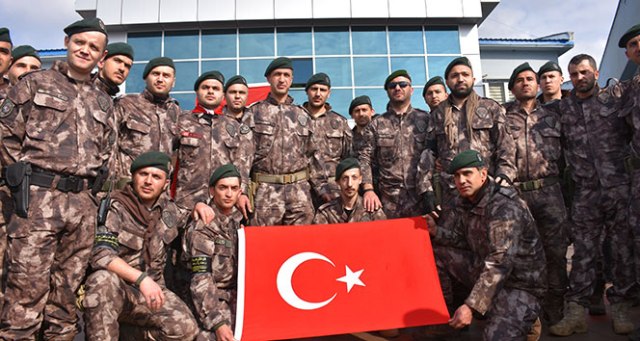 Erdoğan'a suikast düzenleyenleri yakalayan özel harekatçılar Afrin'e uğurlandı