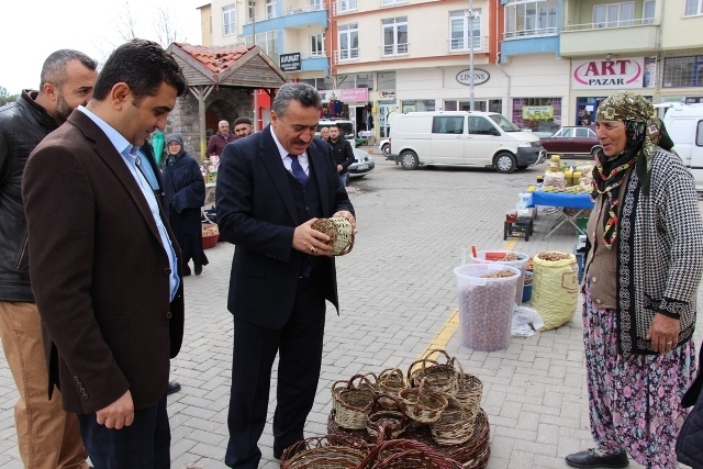 Başkan Tutal Pazar Esnafı İle Buluştı