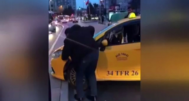 Alkollü taksi sürücüsü Kadıköy’ü birbirine kattı