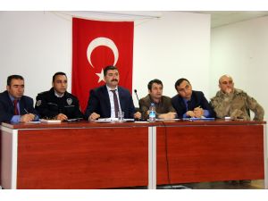 Hafik'te muhtarlar toplantısı düzenlendi