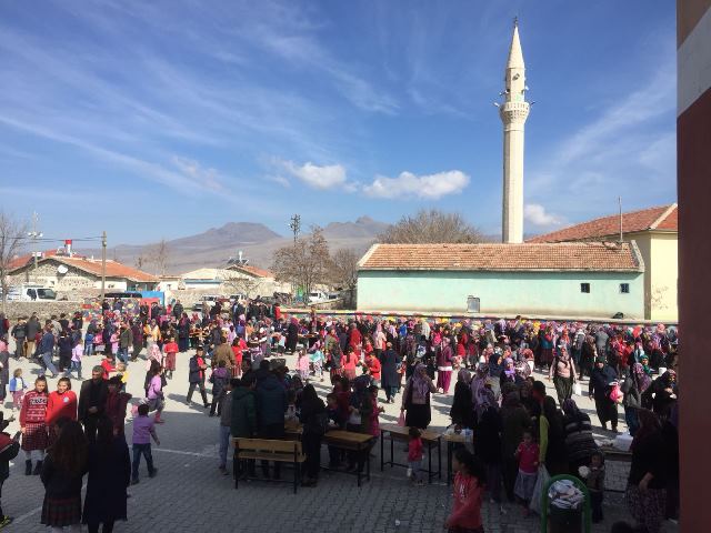 Karapınar'da Mehmetçik Vakfı yararına kermes