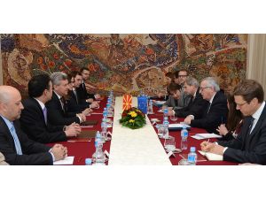 AB Komisyonu Başkanı Juncker Arnavutluk'ta: