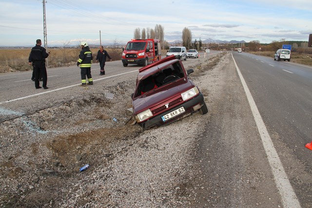 Beyşehir’de otomobil takla attı, sürücü yaralandı