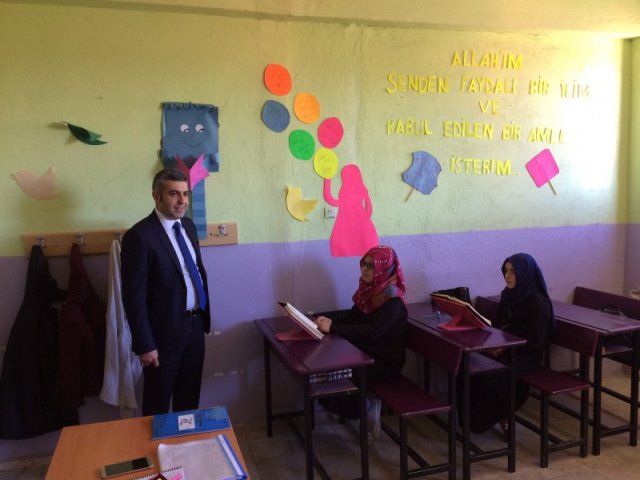 Bozkır Kaymakamı Öztürk öğrencilerle buluştu