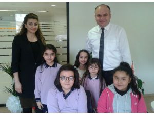 Öğrencilerden Mehmetçik Vakfı'na bağış