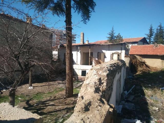 Metruk Binalar Yıkılıyor